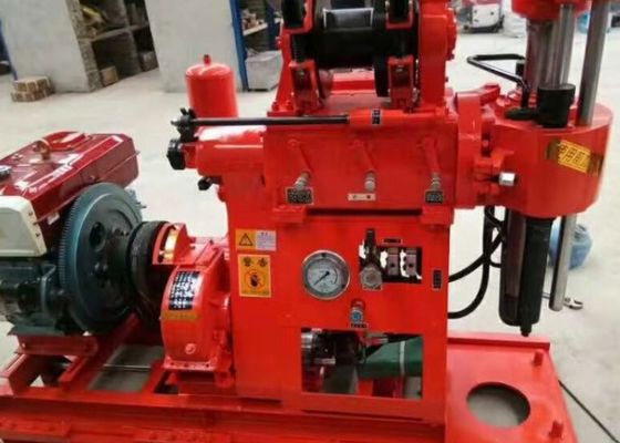 200 متر عمق المعدات الهيدروليكية GK 200 آلة الحفر الأساسية المحمولة